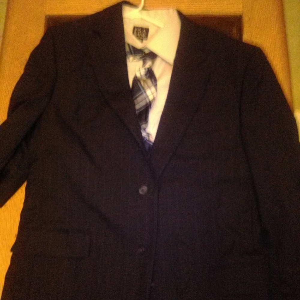 Jos. A. Bank suit.Shirt 16 1/2-37
